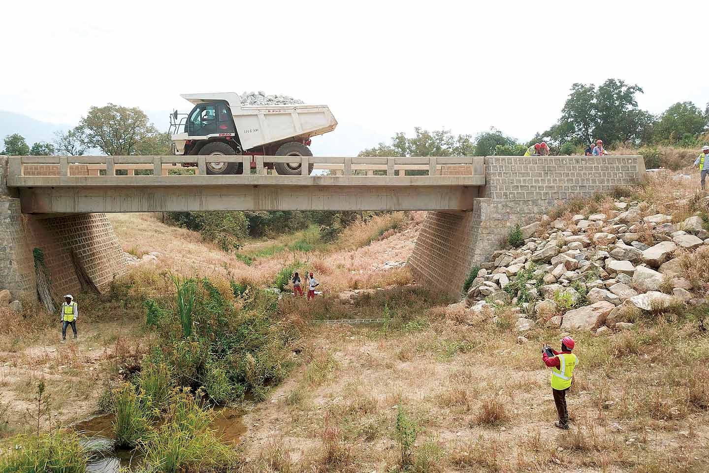 Guba Road Viaduct at km 8 + 382.172