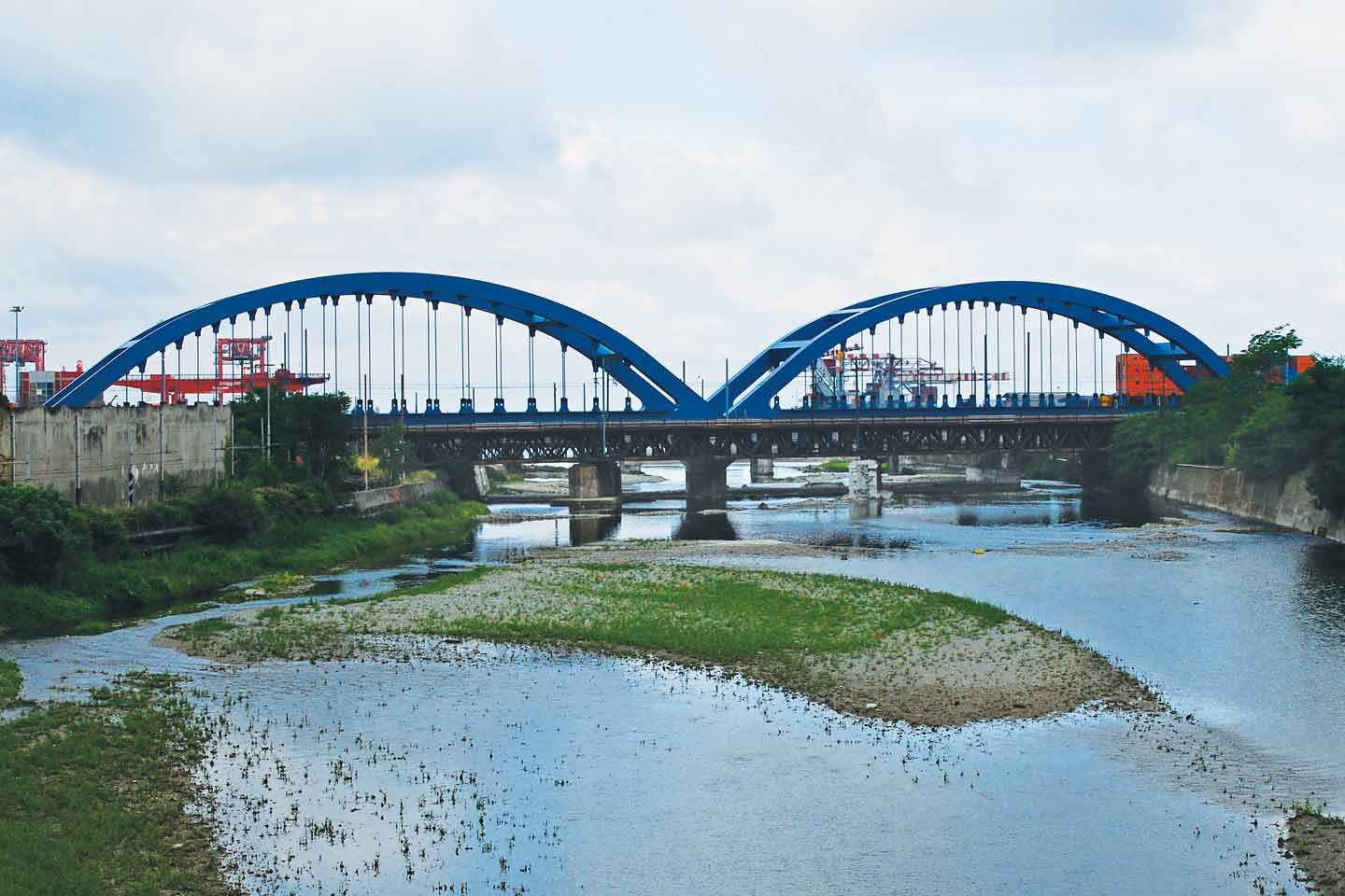 Ponte sul torrente Polcevera
